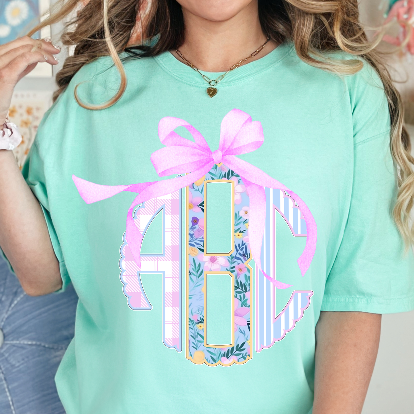 Floral Scalloped - Custom Monogram Transfer