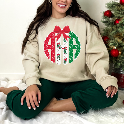Mistloe Scallop Christmas - Custom Monogram Transfer